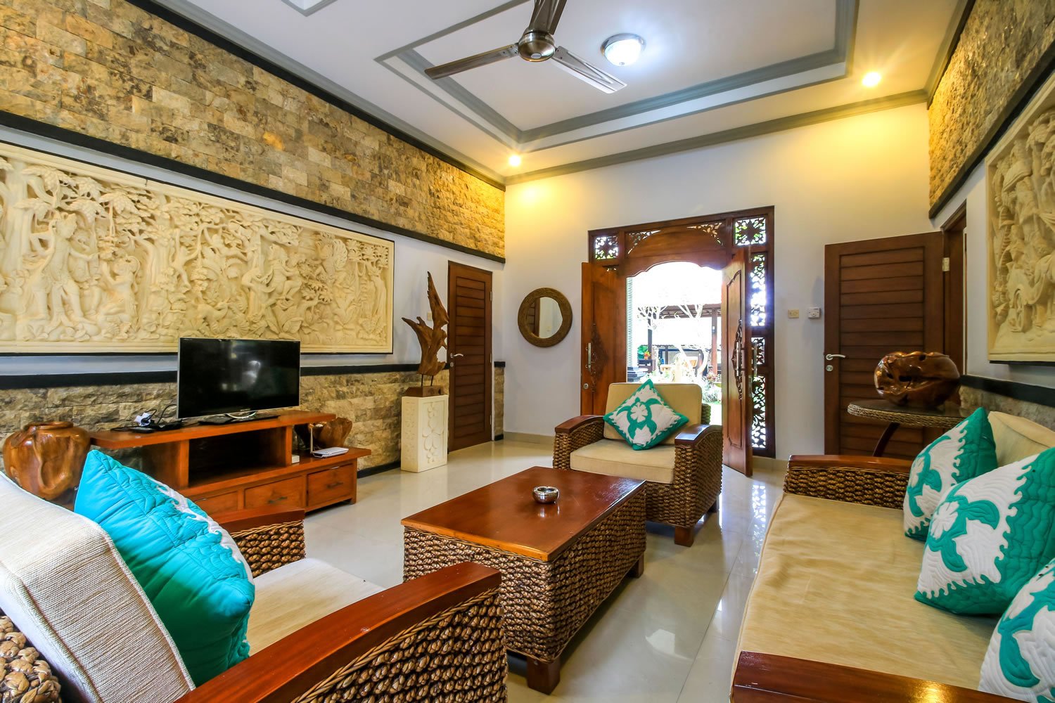 aslibalivilla_family_room_07